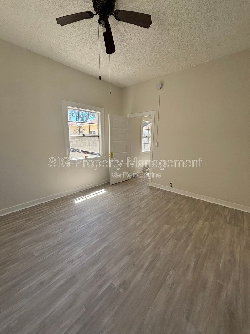 Gallery Image 9