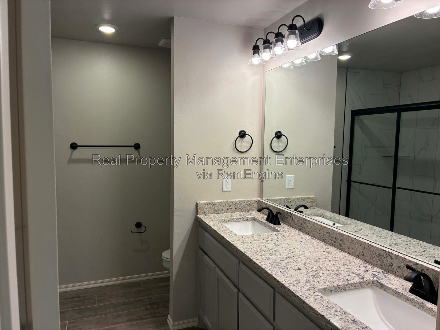 Gallery Image 18