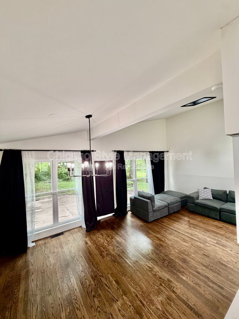 Gallery Image 43