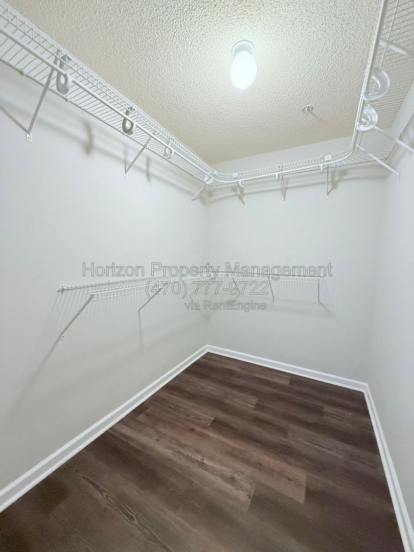 Gallery Image 16