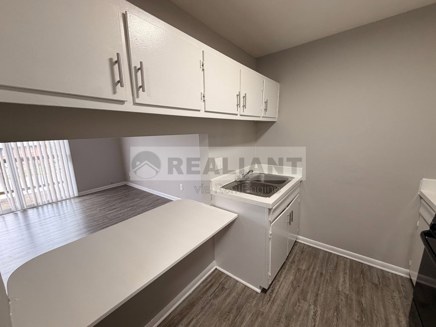 Gallery Image 0