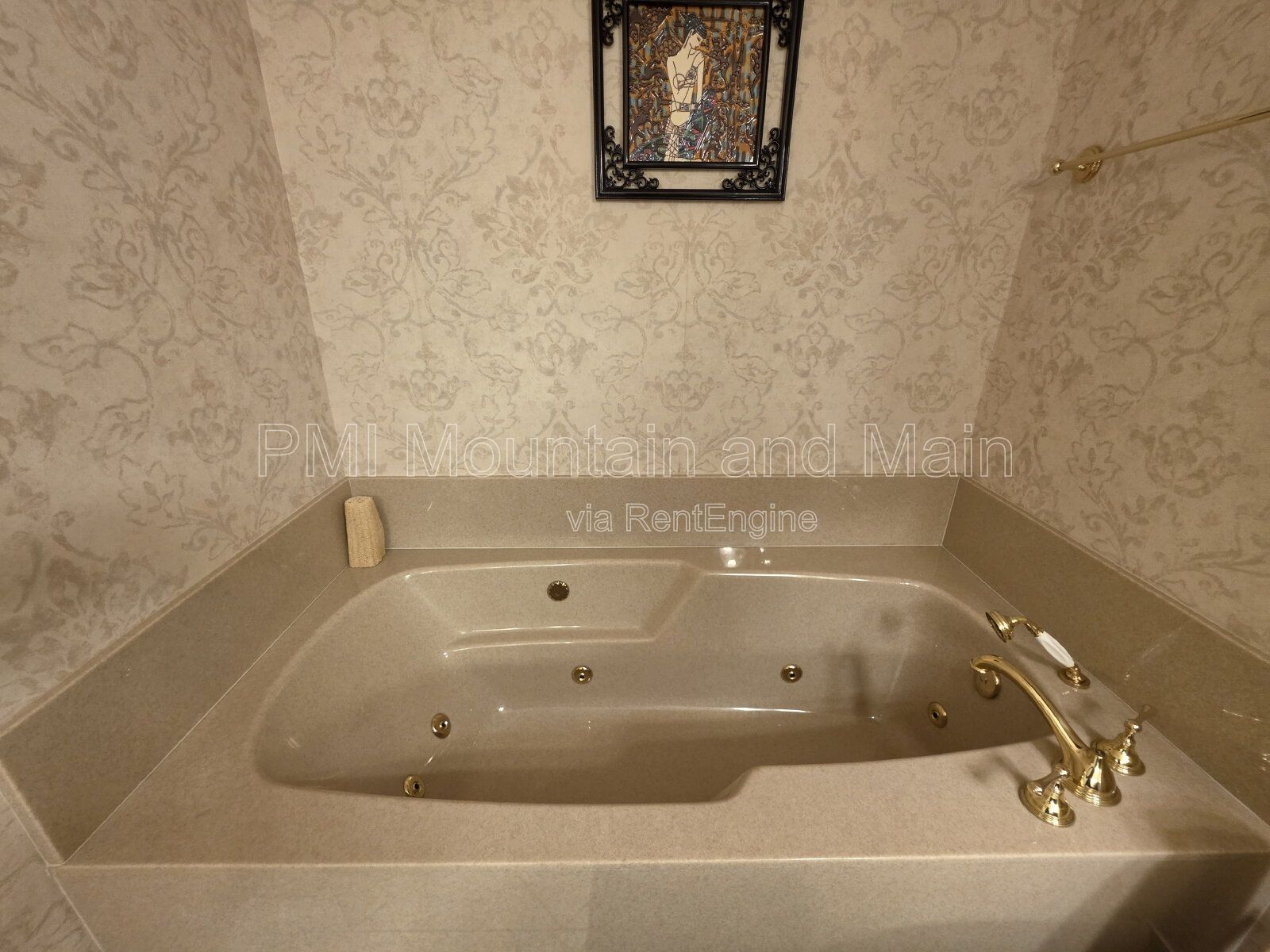 Gallery Image 32