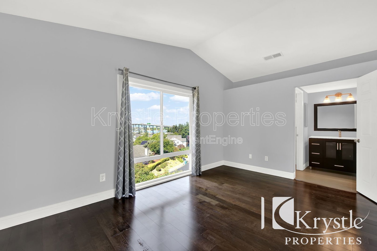 Gallery Image 16