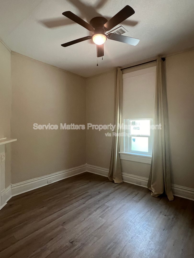 Gallery Image 17
