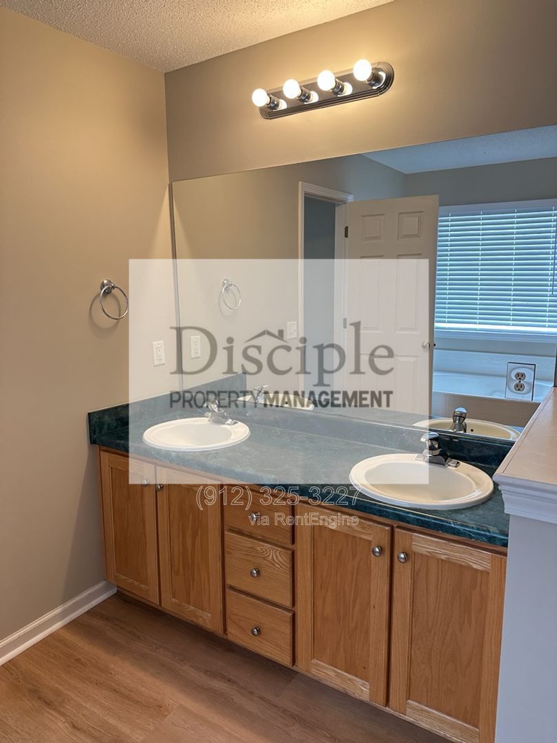 Gallery Image 16