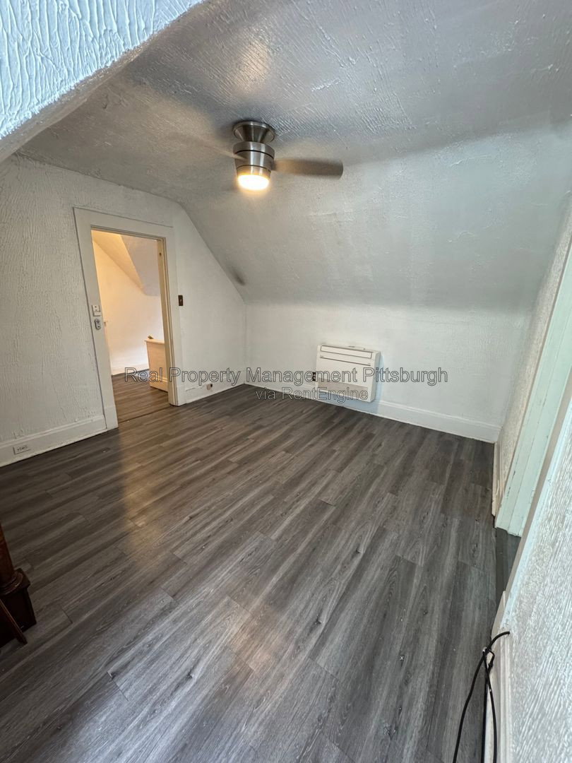 Gallery Image 19