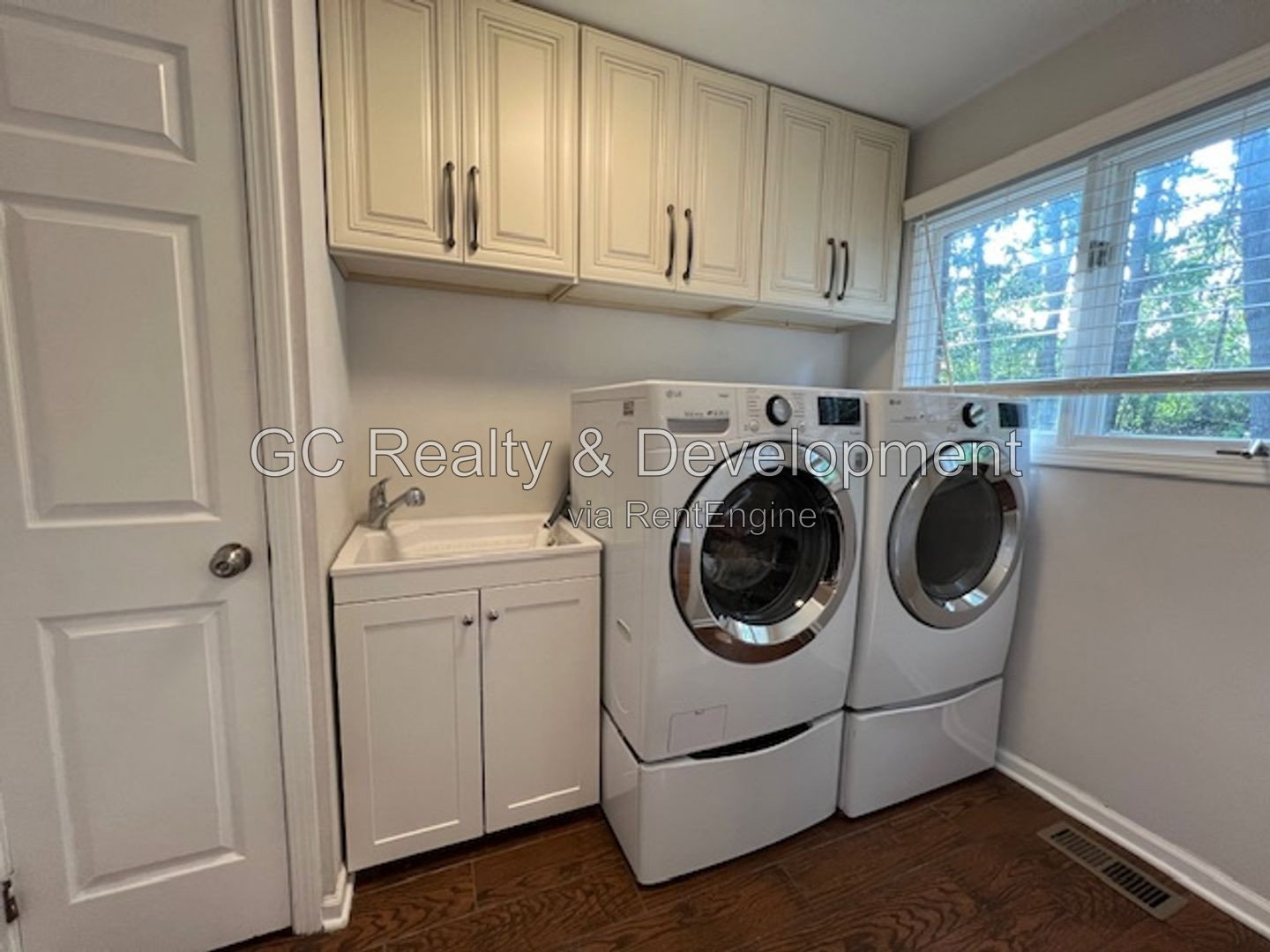 Gallery Image 18