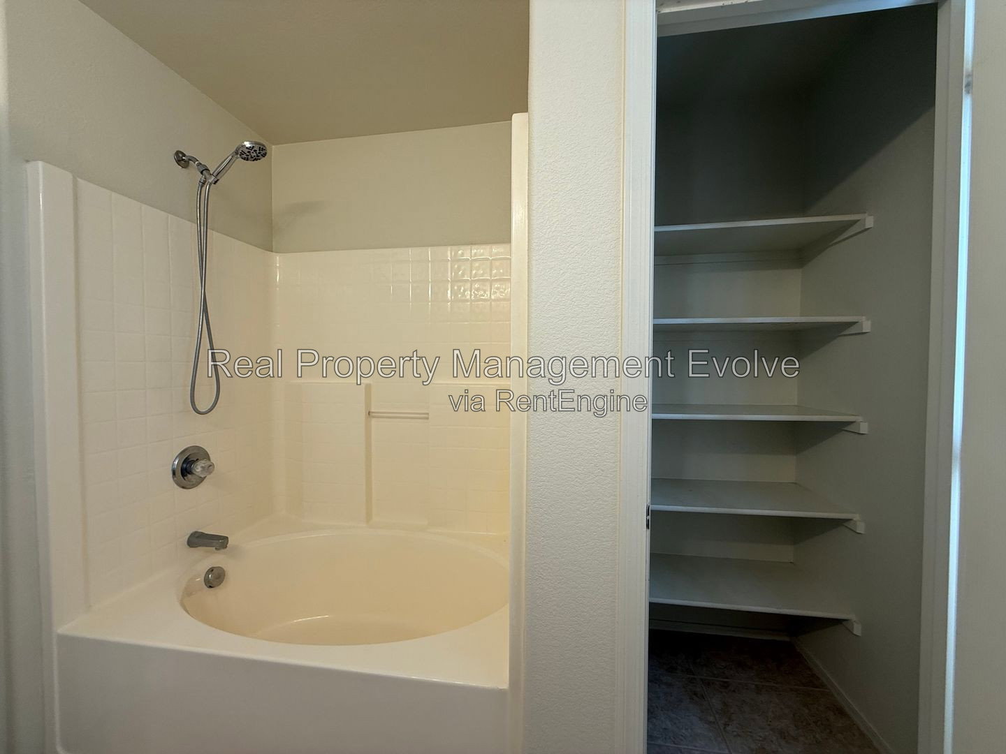 Gallery Image 19