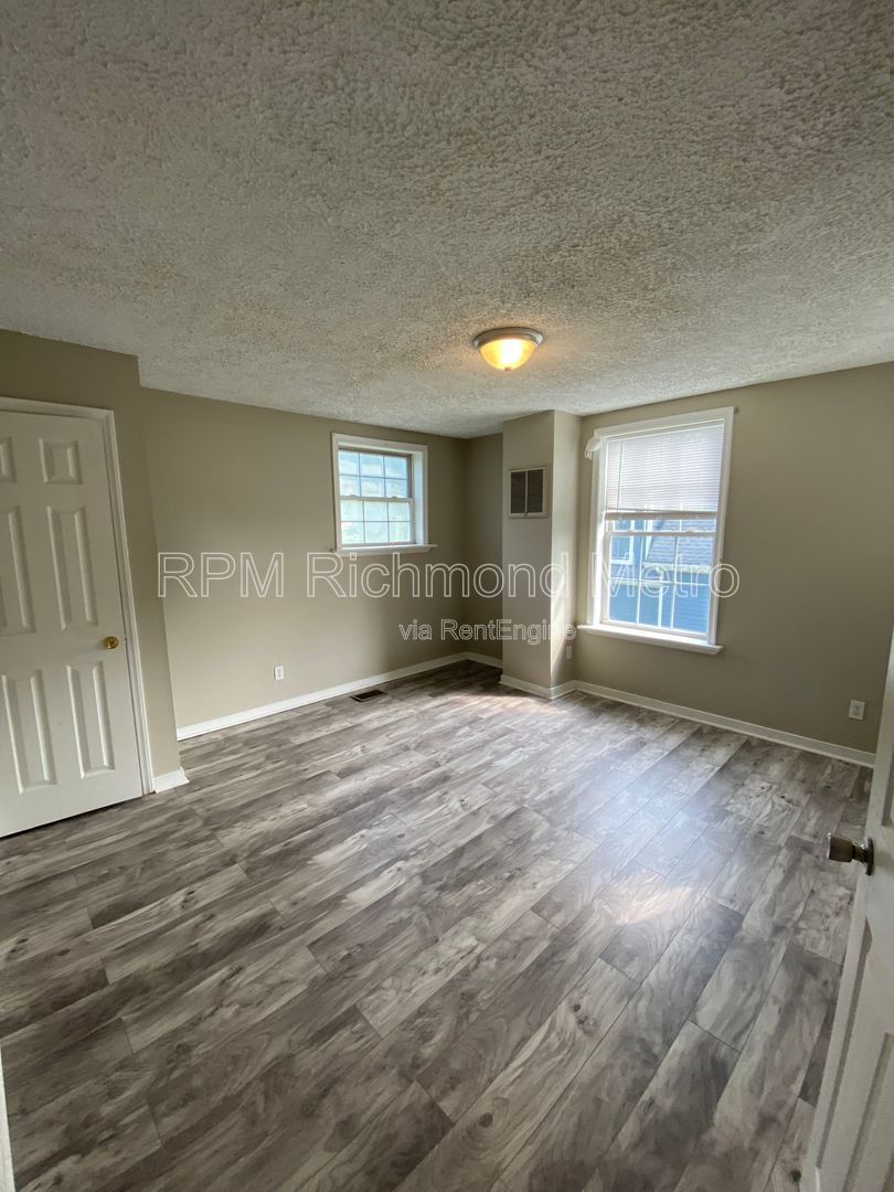 Gallery Image 18