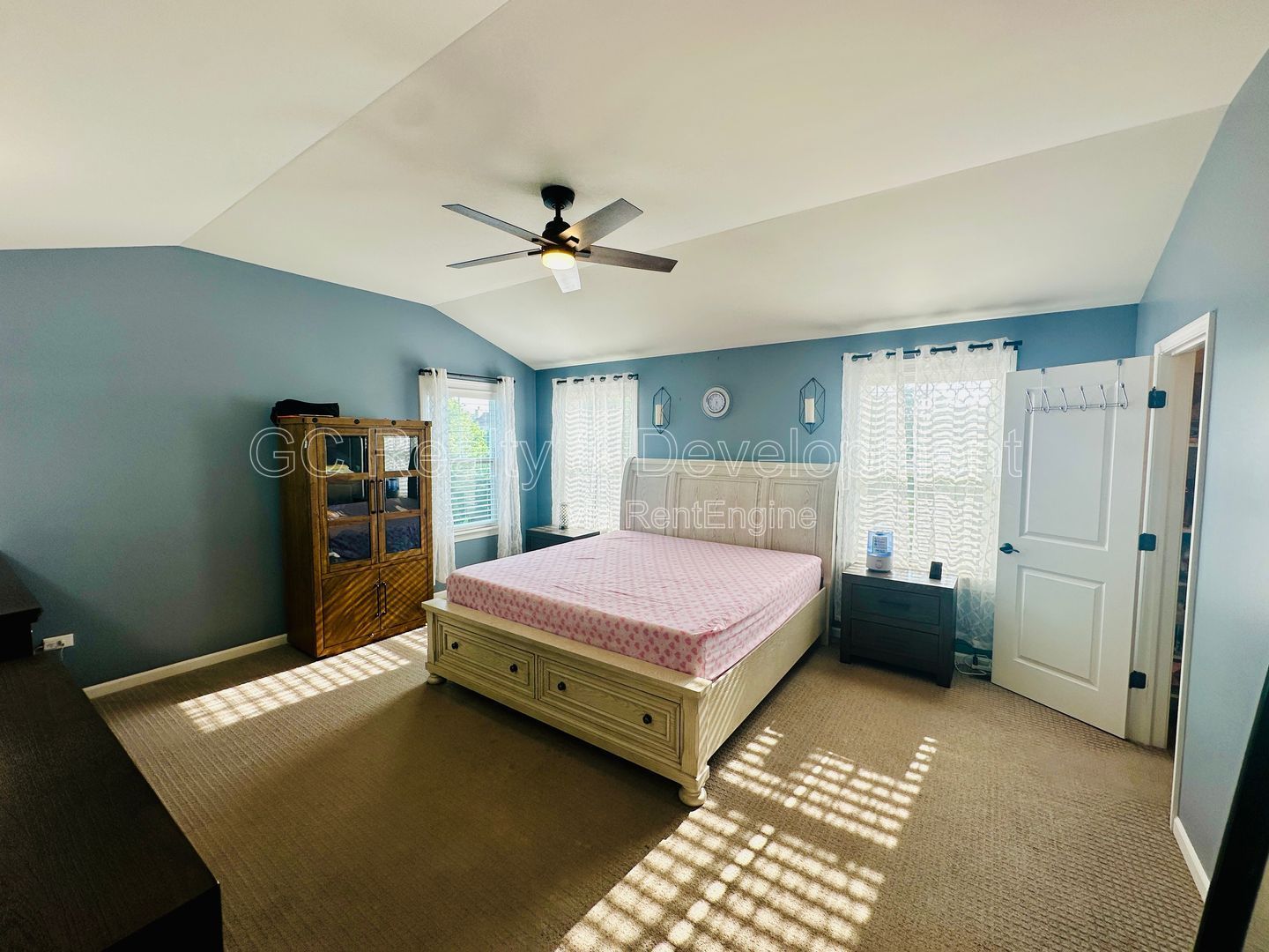 Gallery Image 15