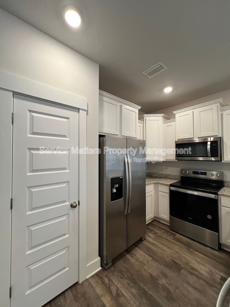 Gallery Image 13