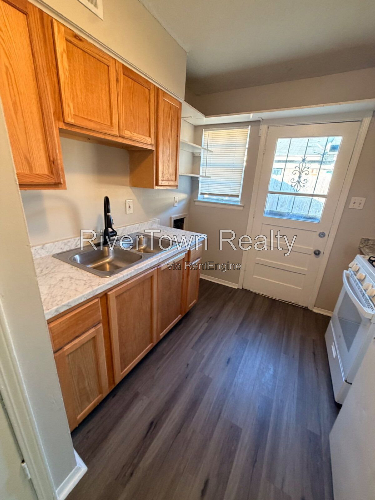 Gallery Image 16