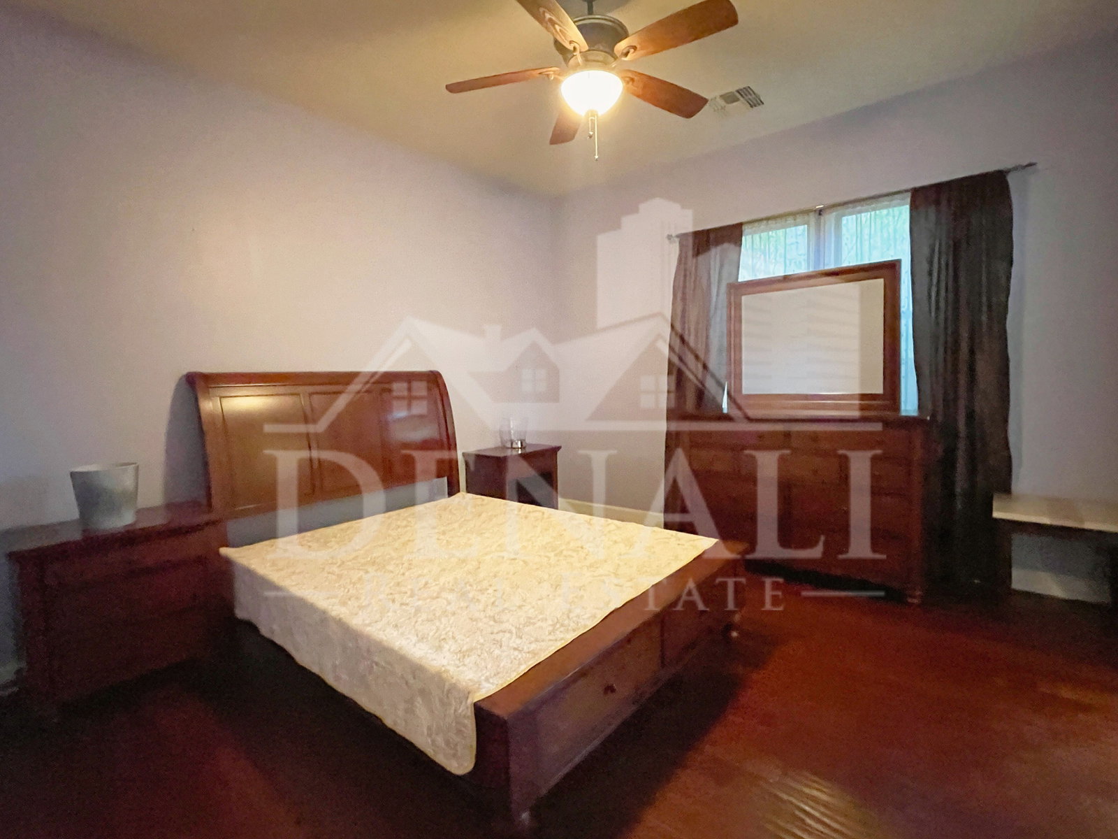 Gallery Image 32
