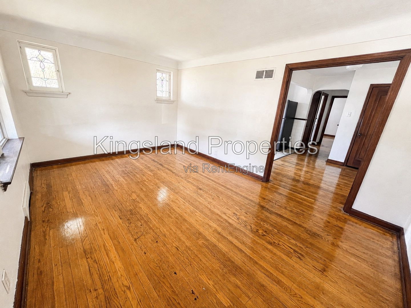 Gallery Image 0