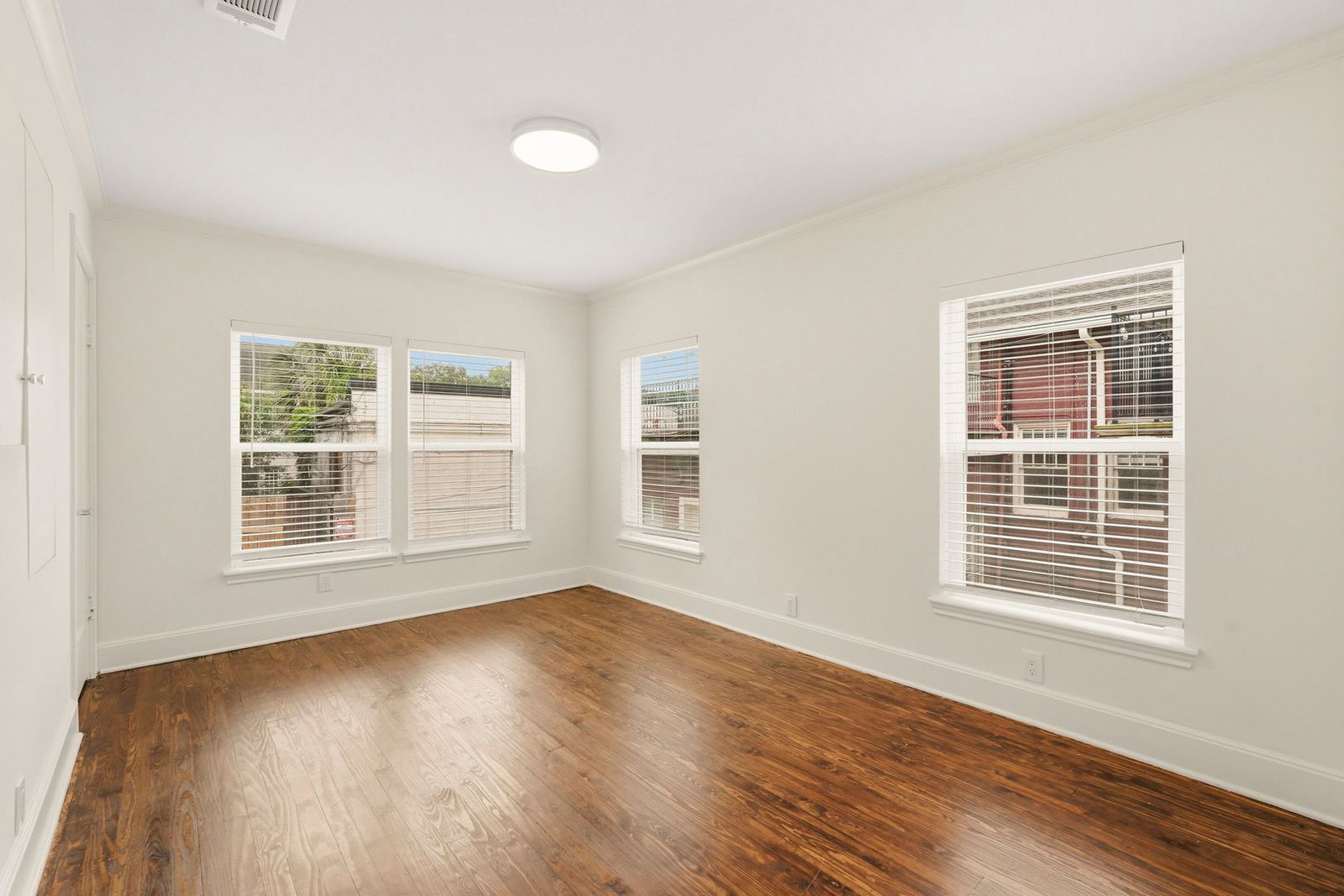 Gallery Image 15