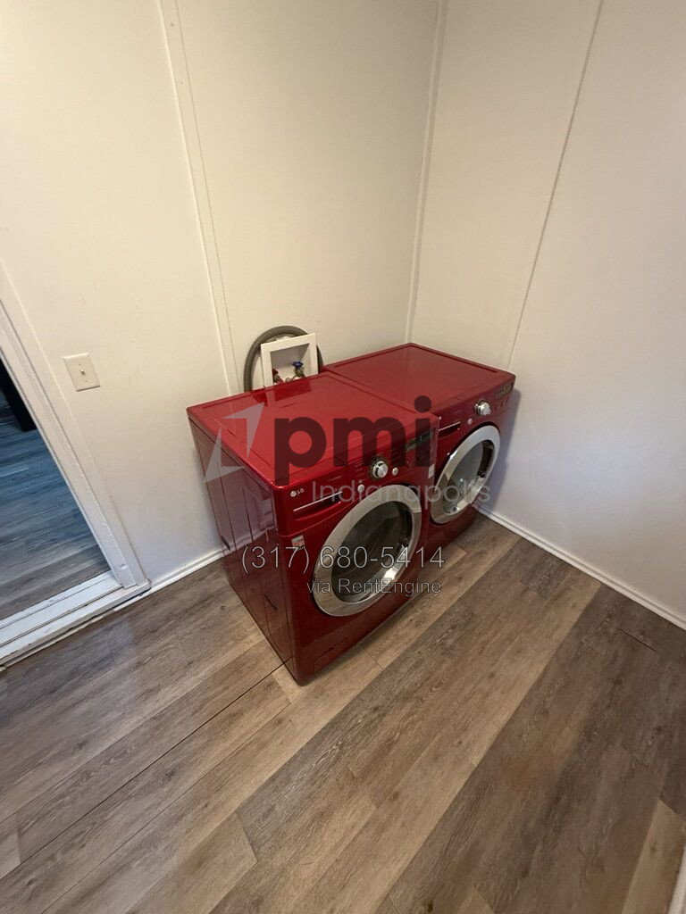 Gallery Image 18