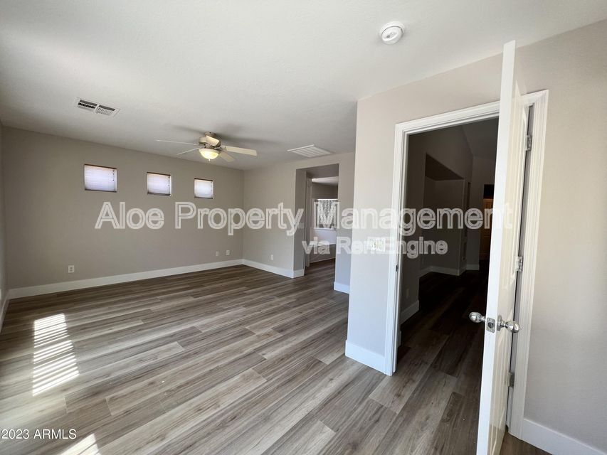 Gallery Image 19