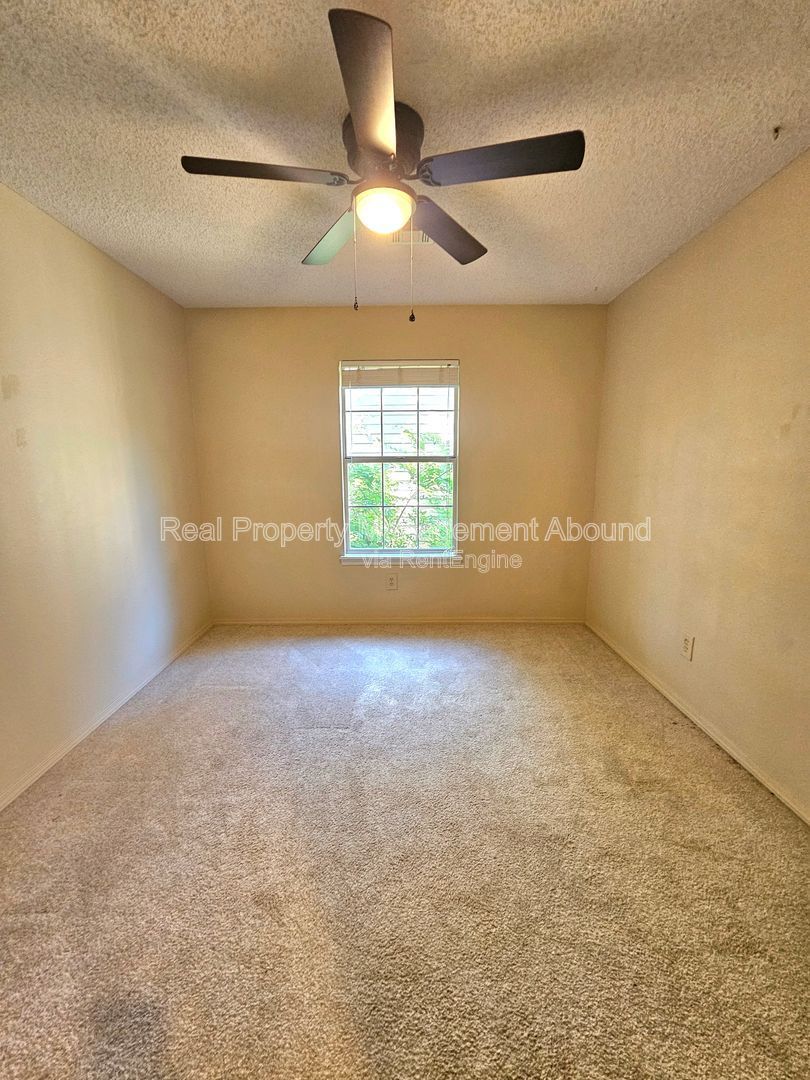 Gallery Image 18