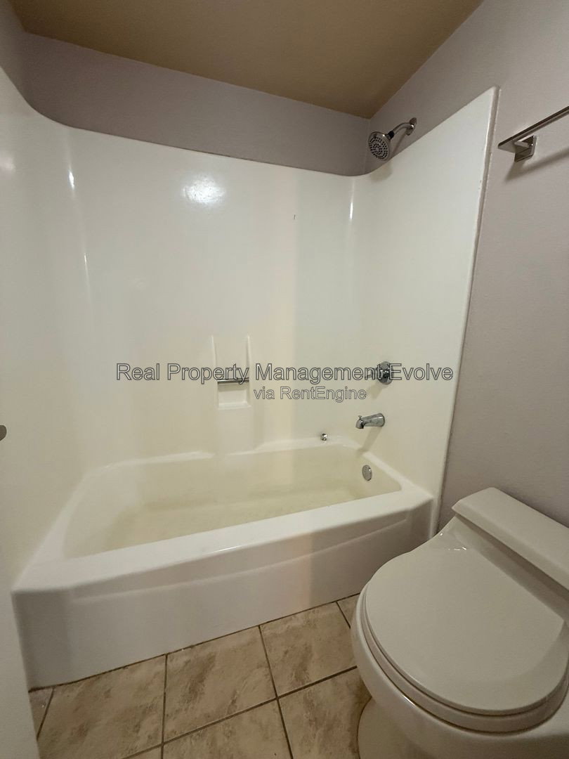 Gallery Image 17