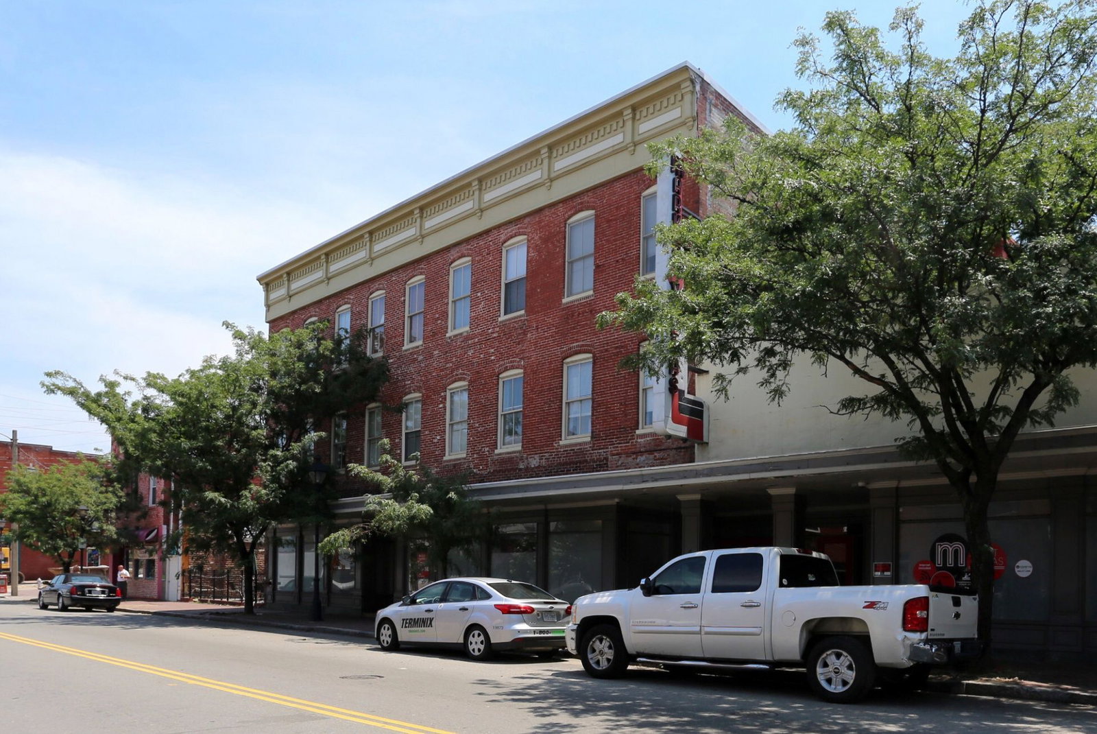 Gallery Image 18
