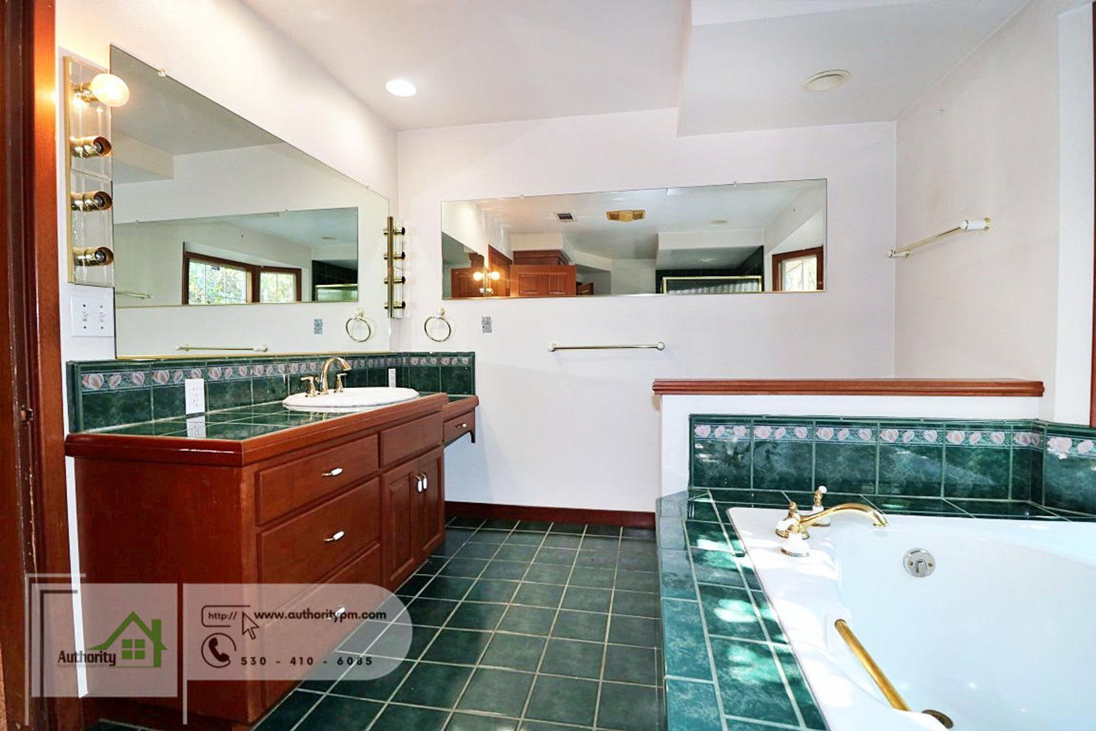 Gallery Image 11