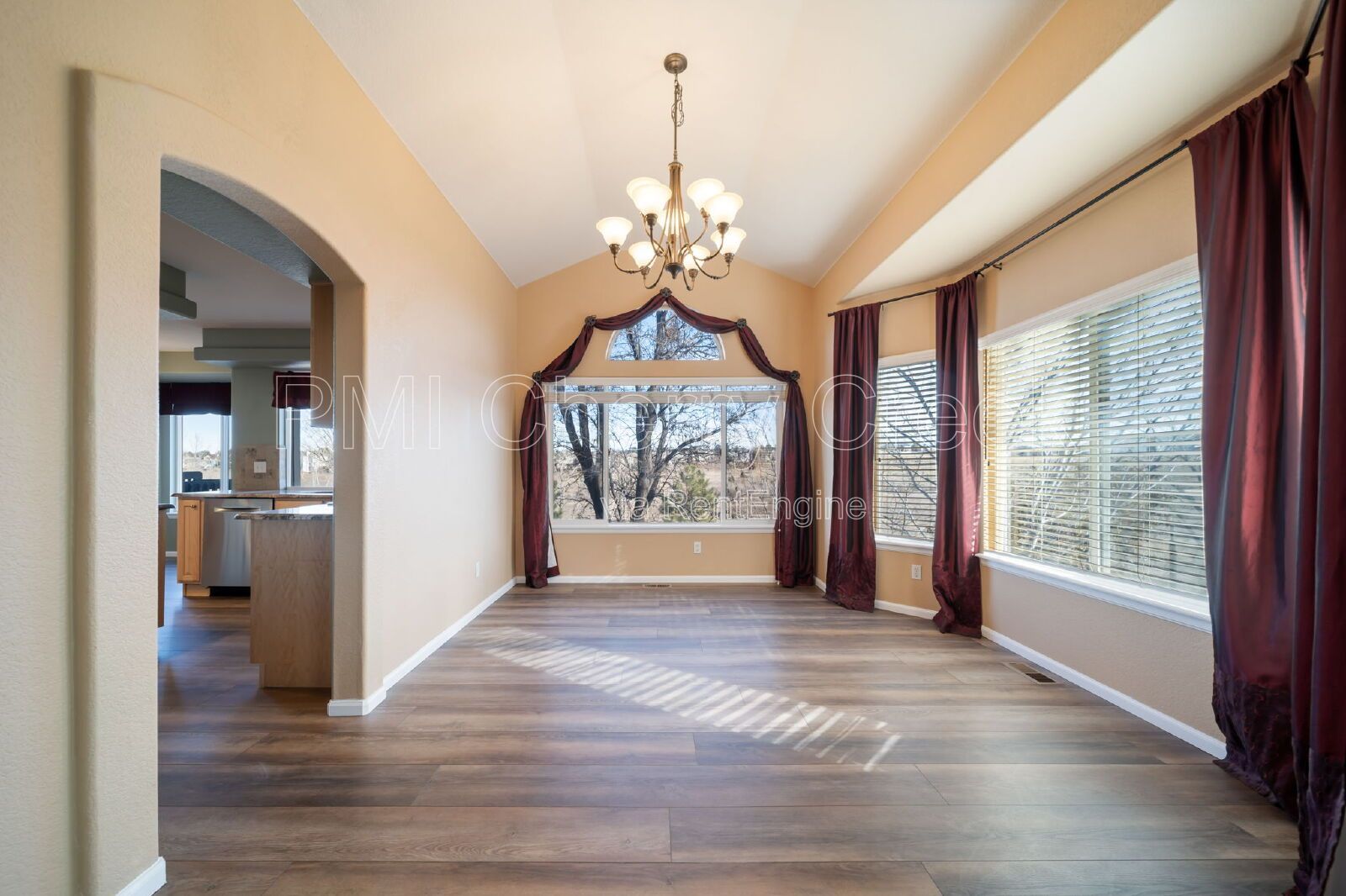 Gallery Image 13