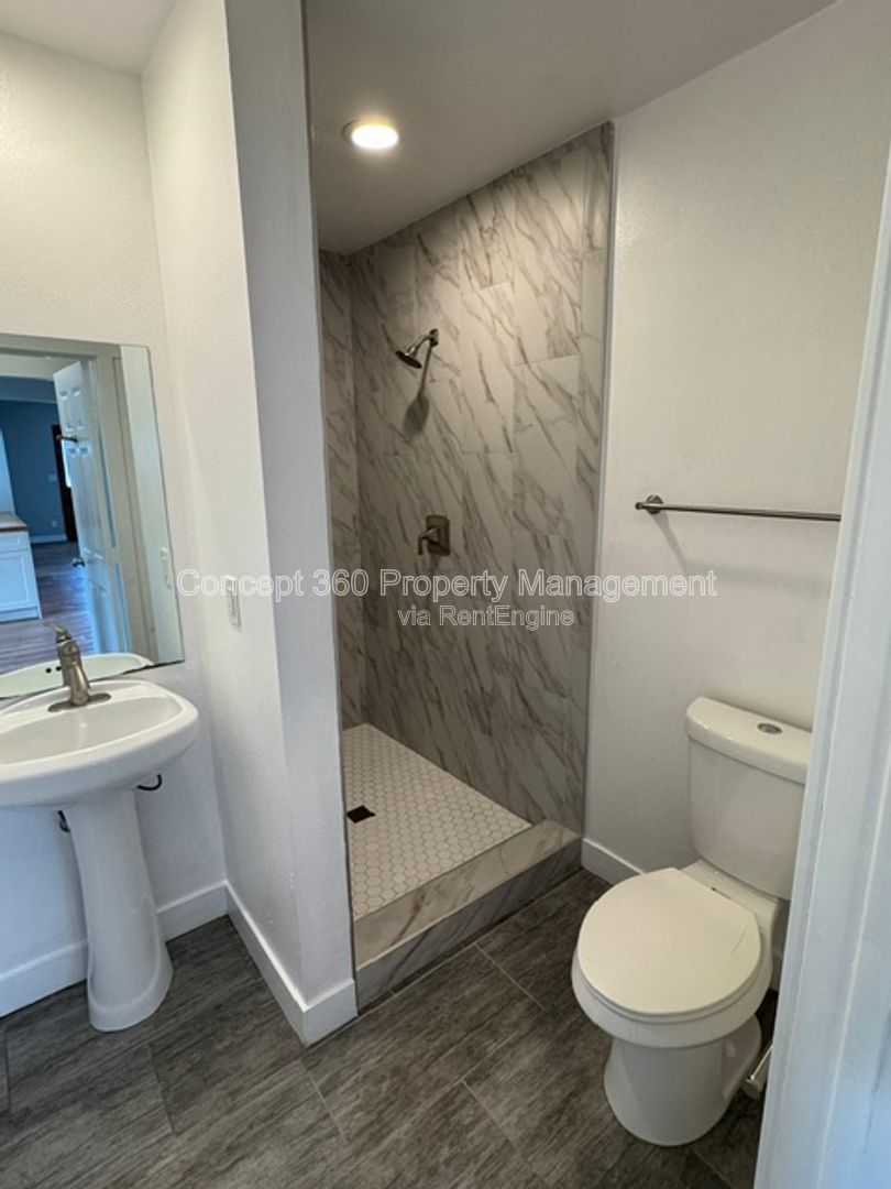 Gallery Image 33