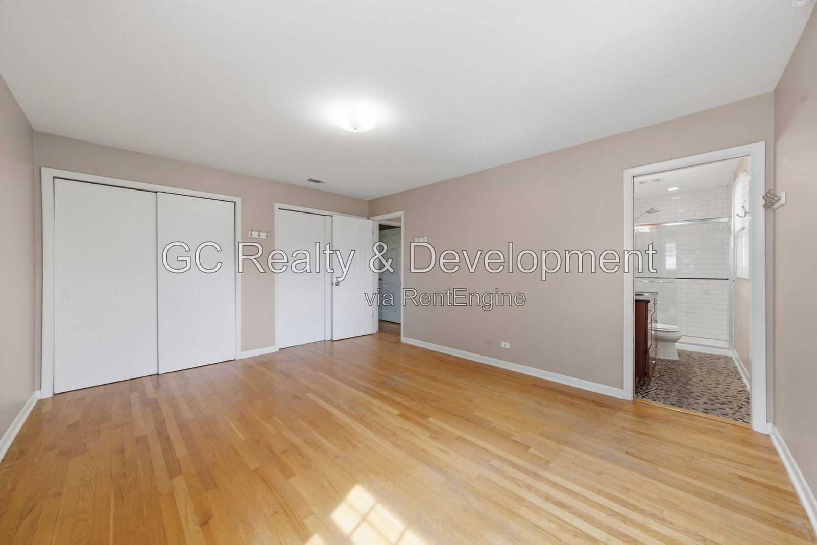 Gallery Image 16