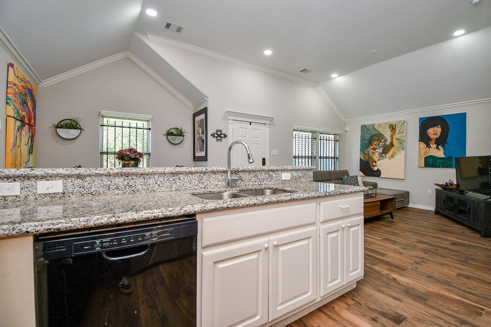 Gallery Image 13