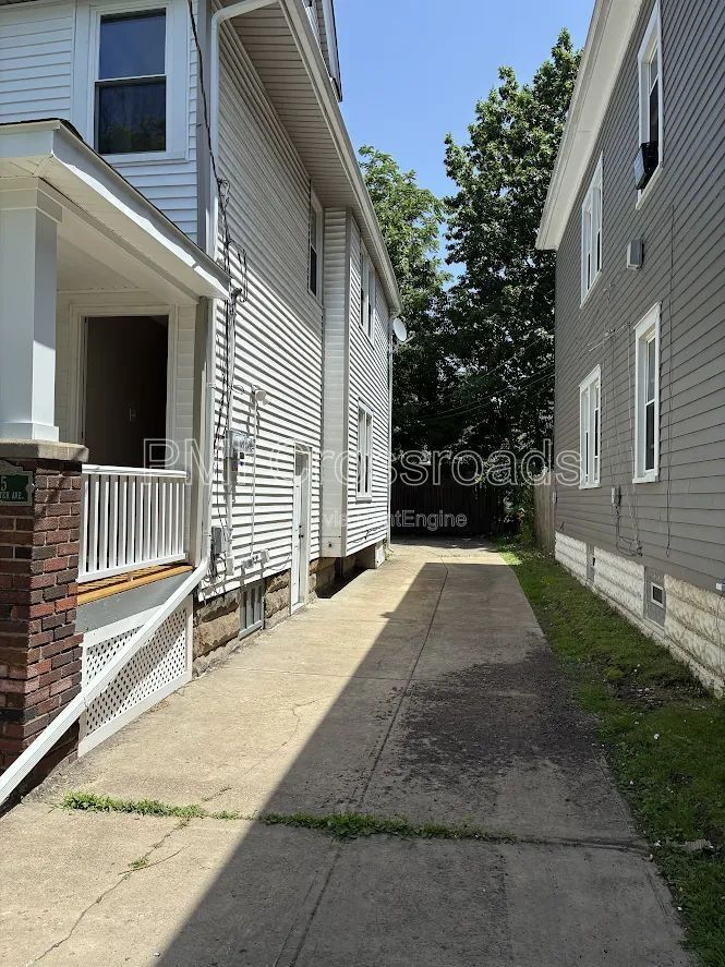 Gallery Image 17