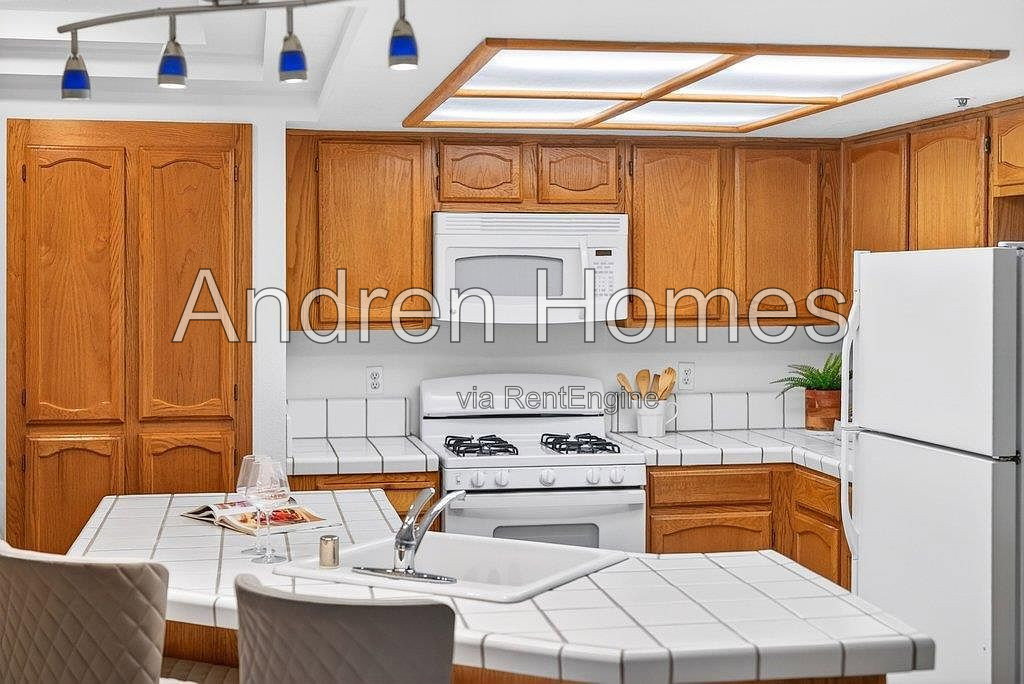Gallery Image 15