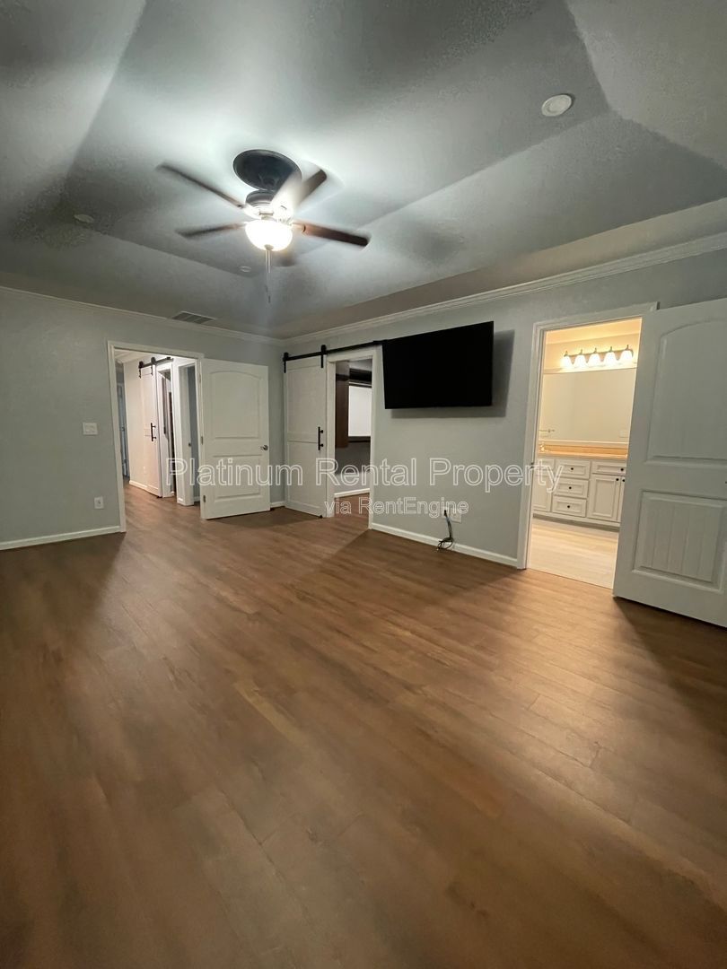 Gallery Image 34