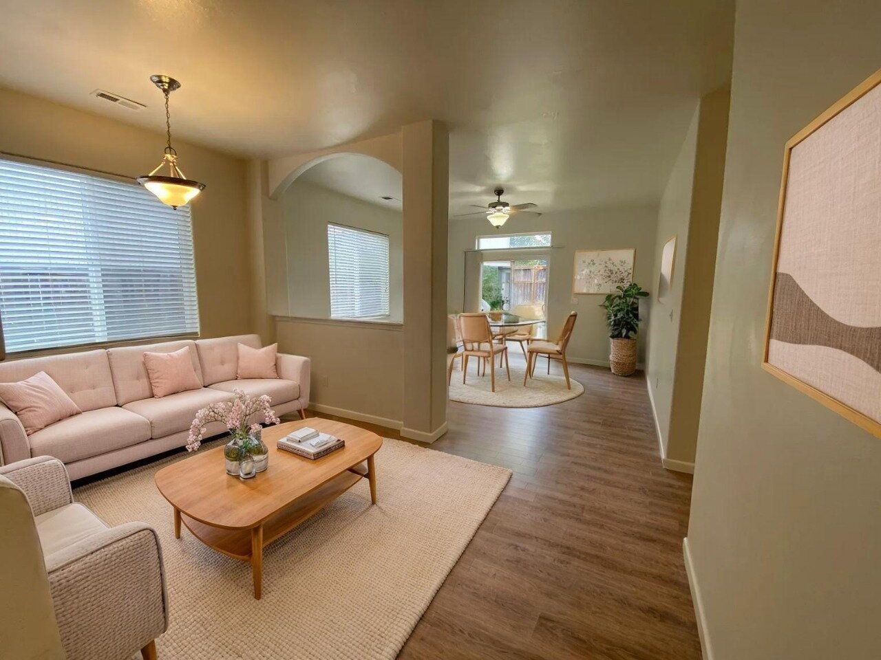 Gallery Image 0