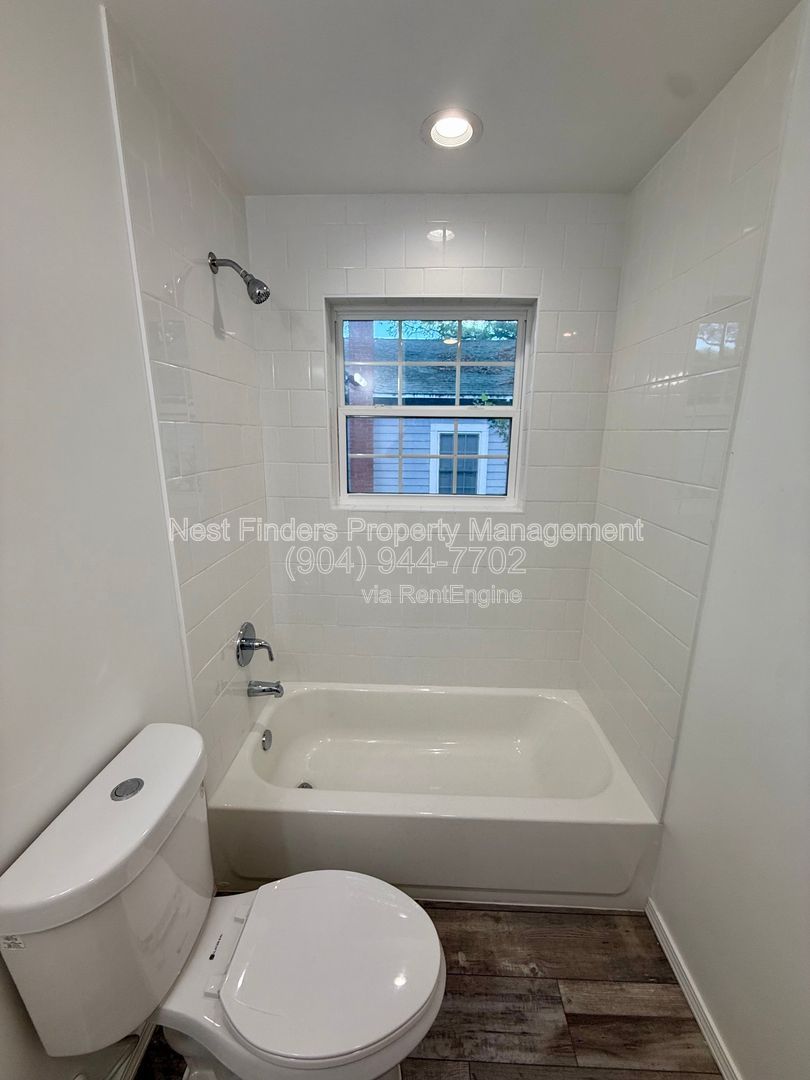 Gallery Image 9