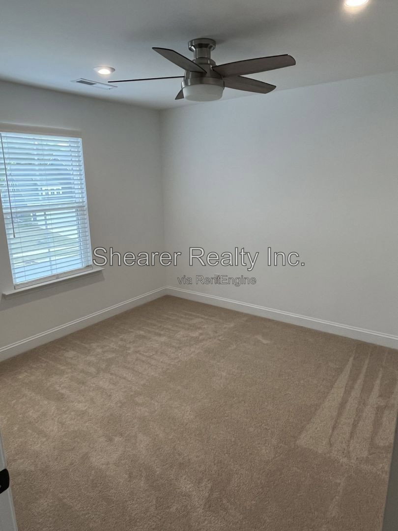 Gallery Image 32