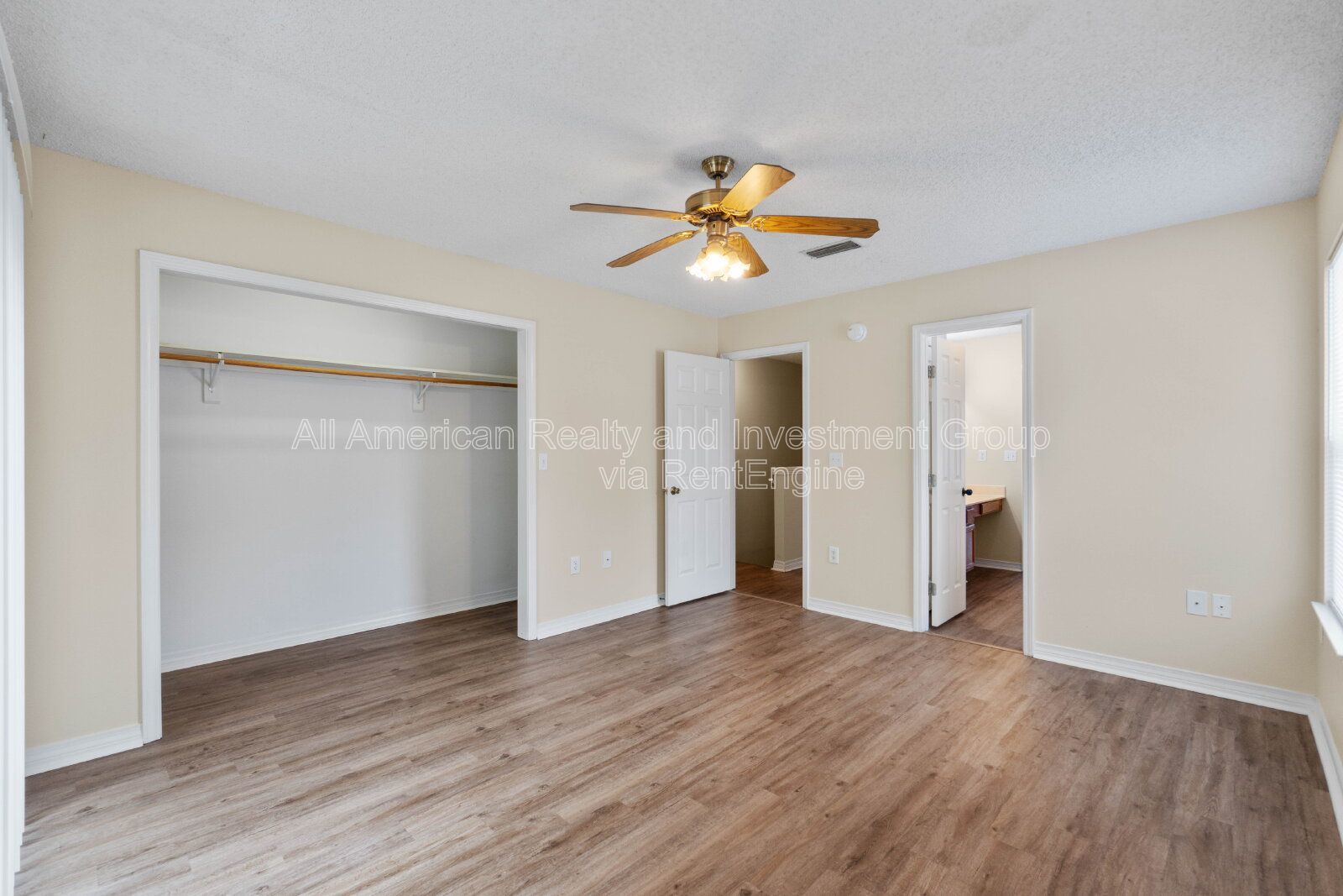 Gallery Image 18