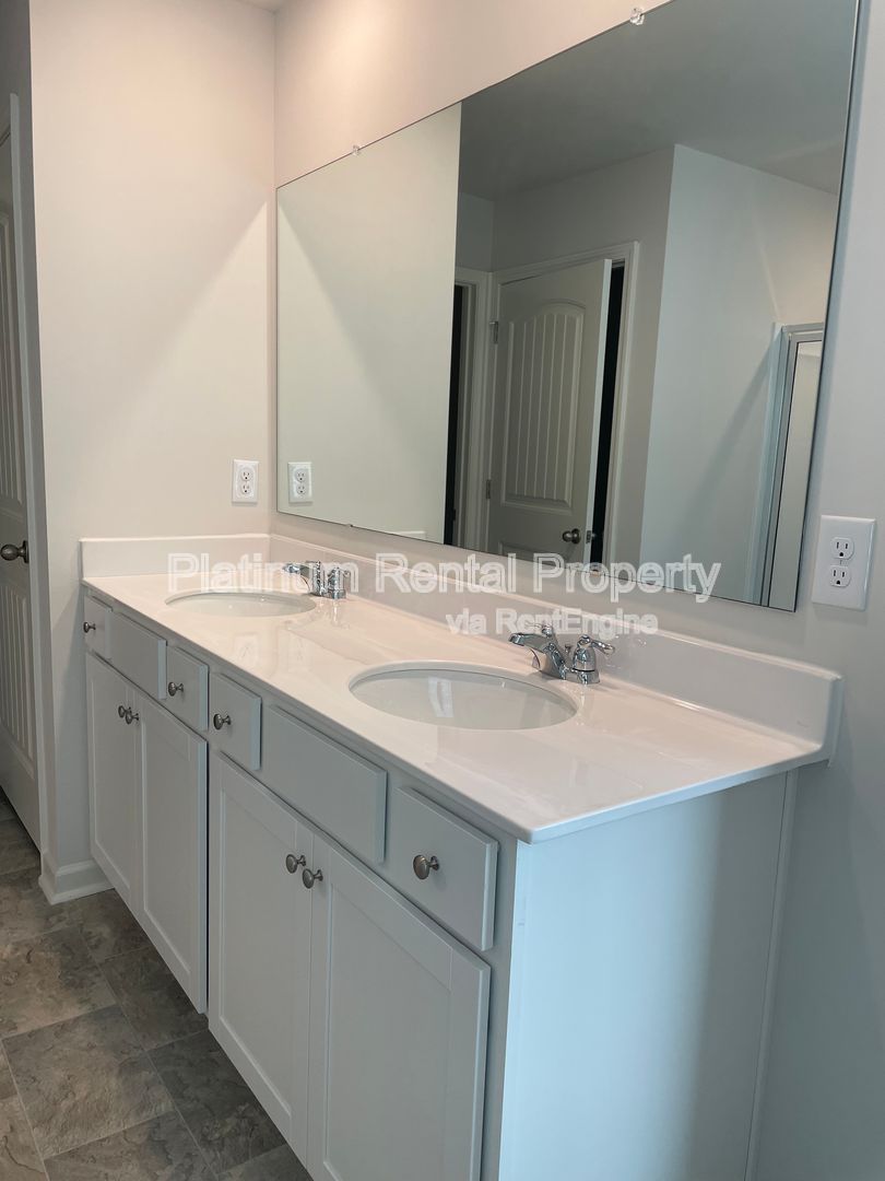 Gallery Image 48