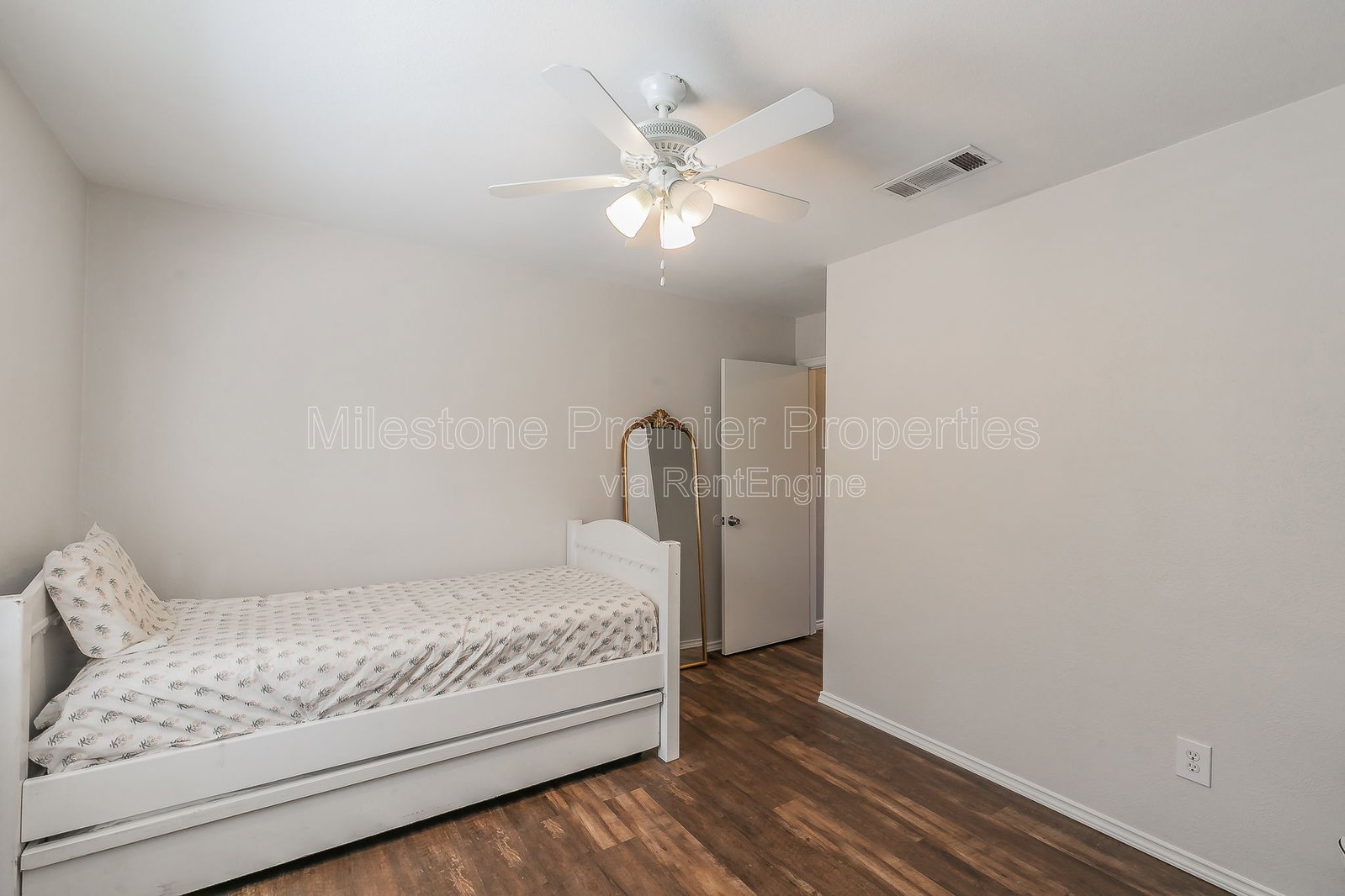 Gallery Image 36