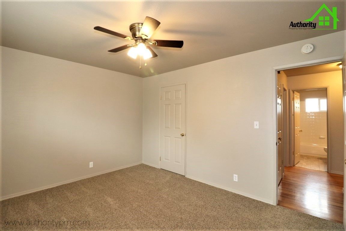 Gallery Image 13