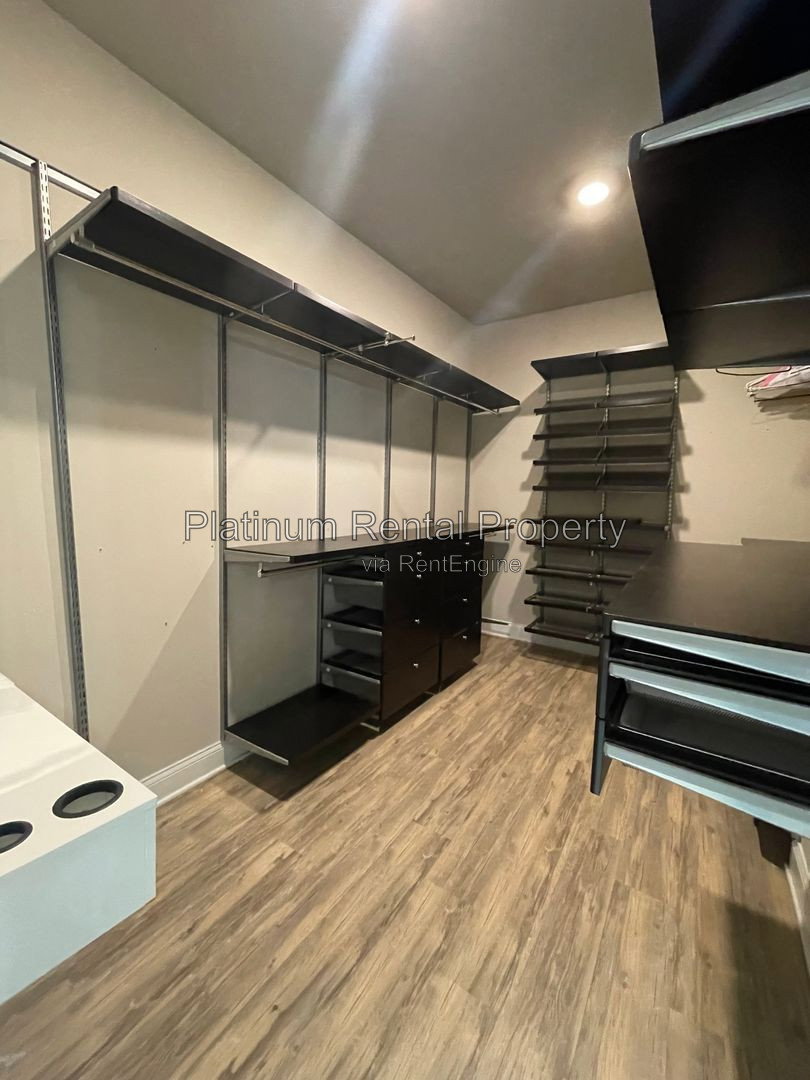 Gallery Image 42