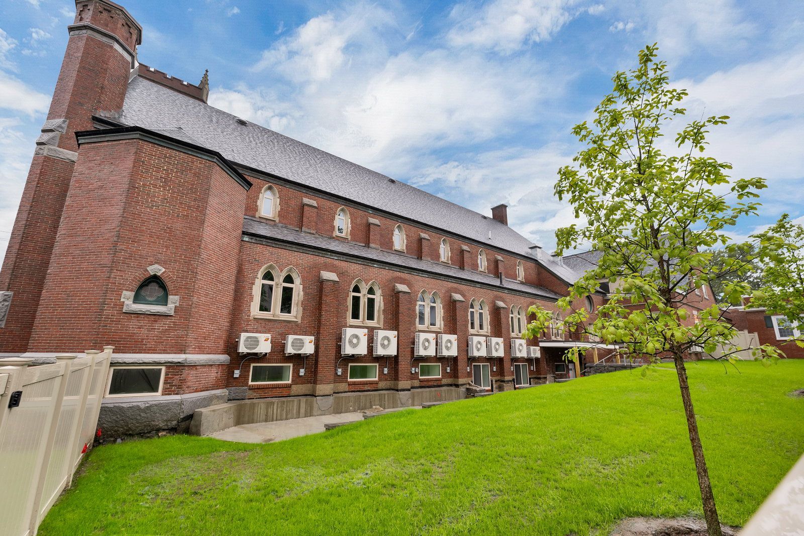 Gallery Image 0