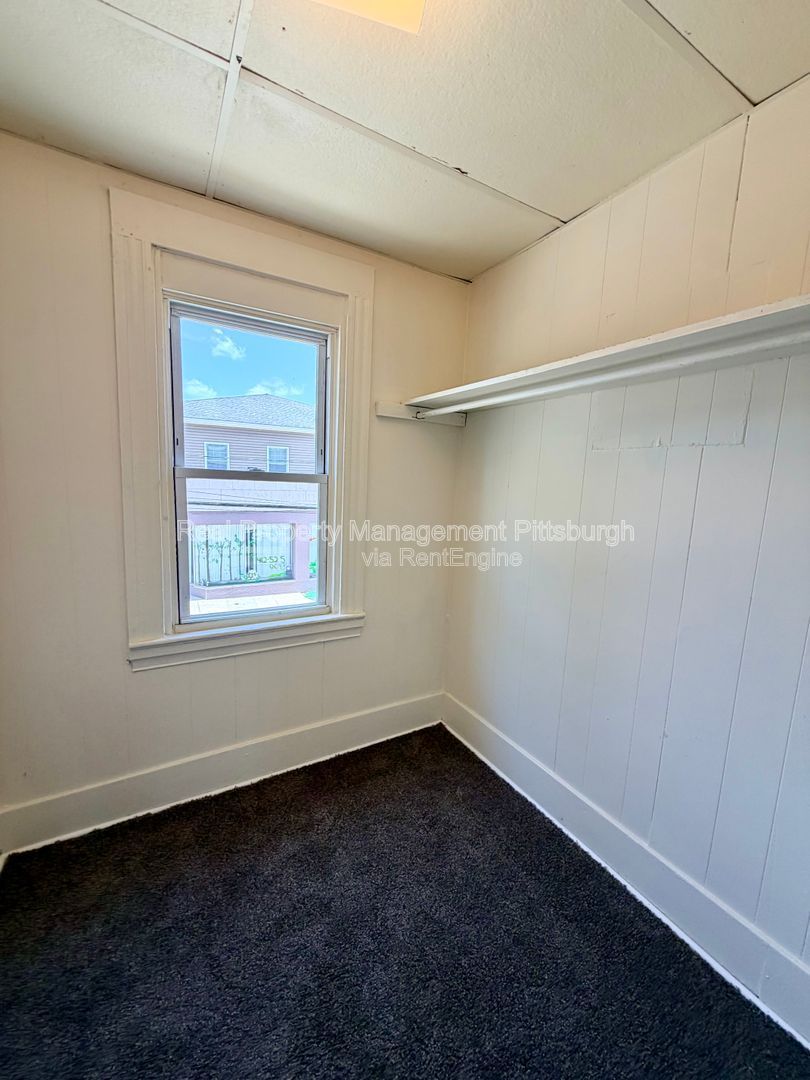 Gallery Image 16