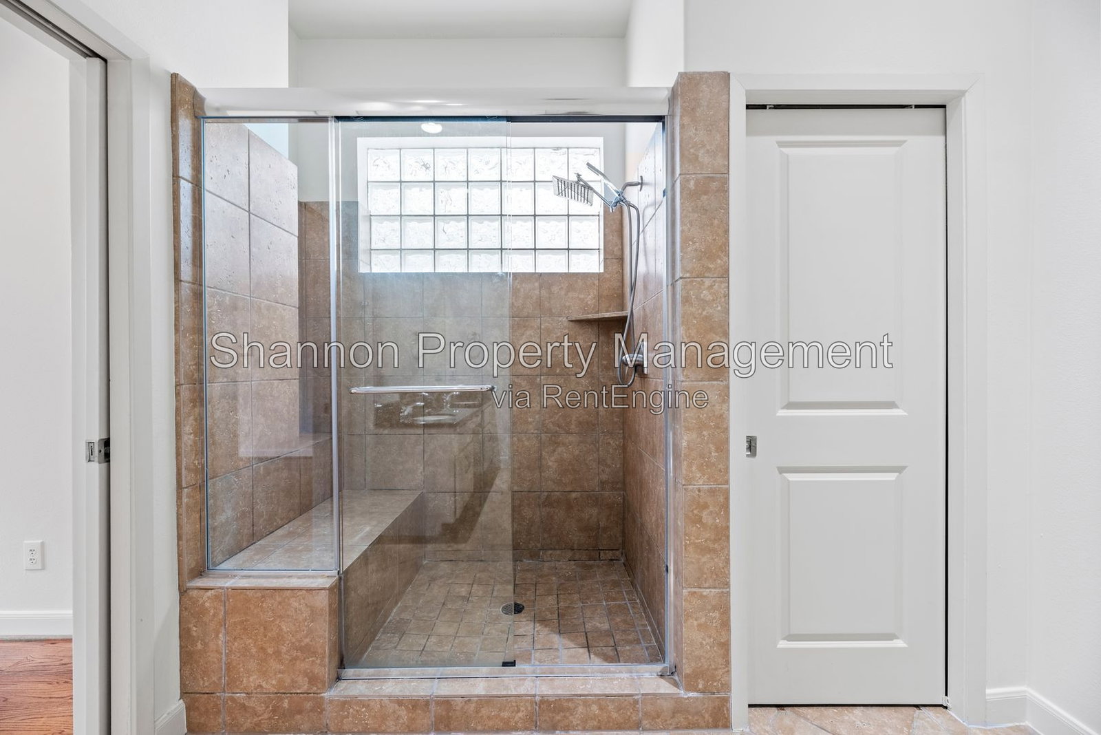 Gallery Image 18