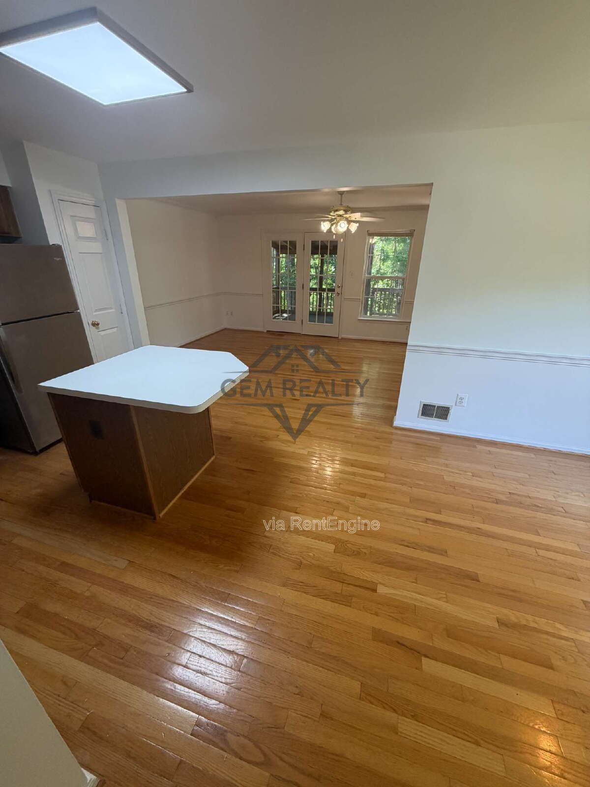 Gallery Image 13
