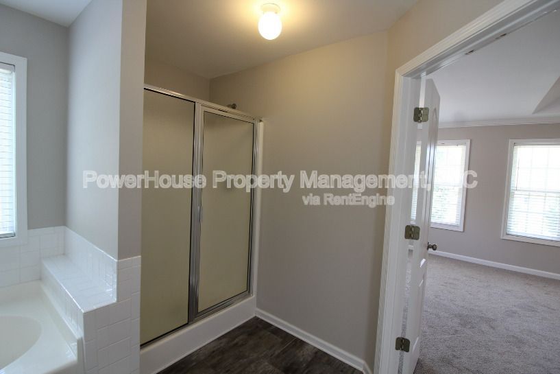 Gallery Image 18