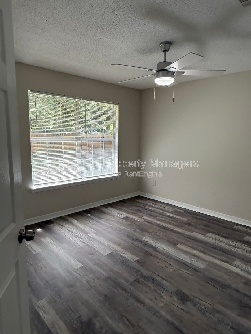 Gallery Image 13