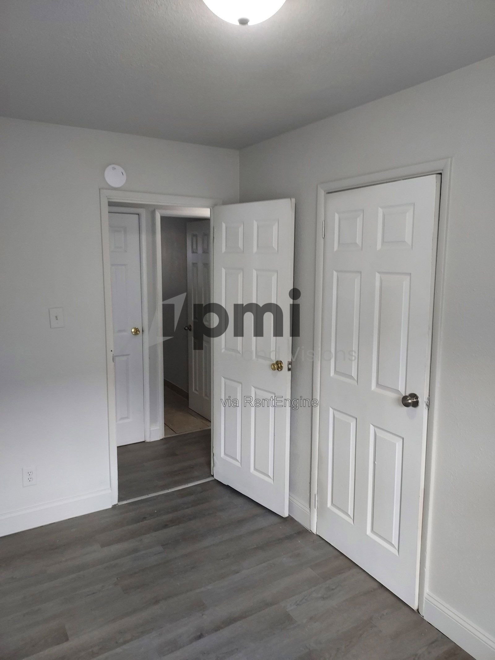 Gallery Image 16