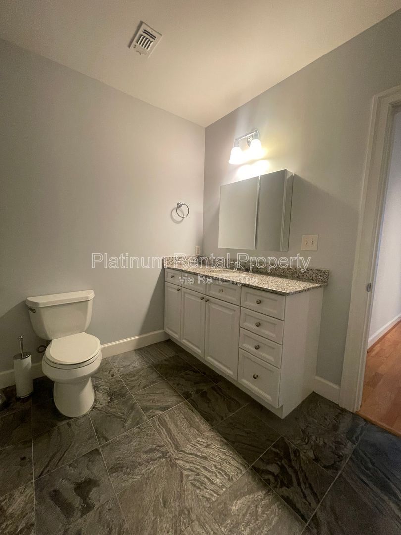 Gallery Image 18