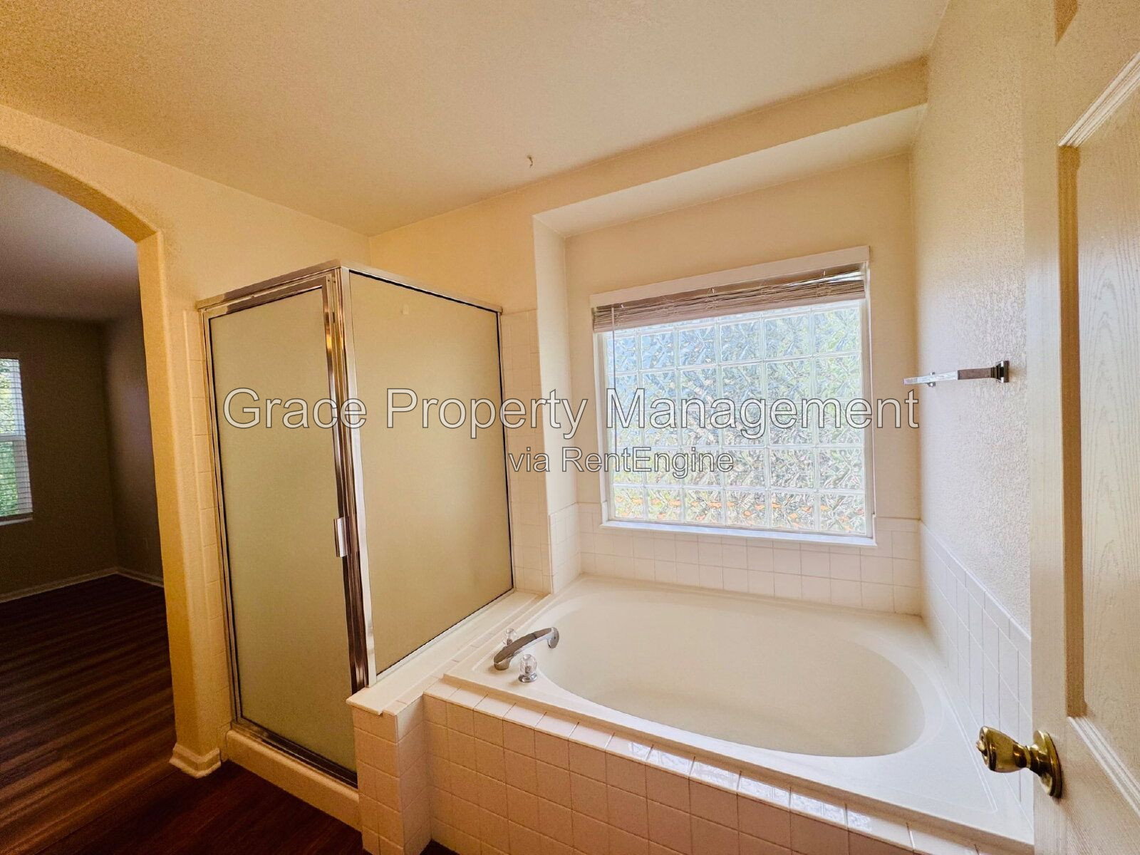 Gallery Image 18