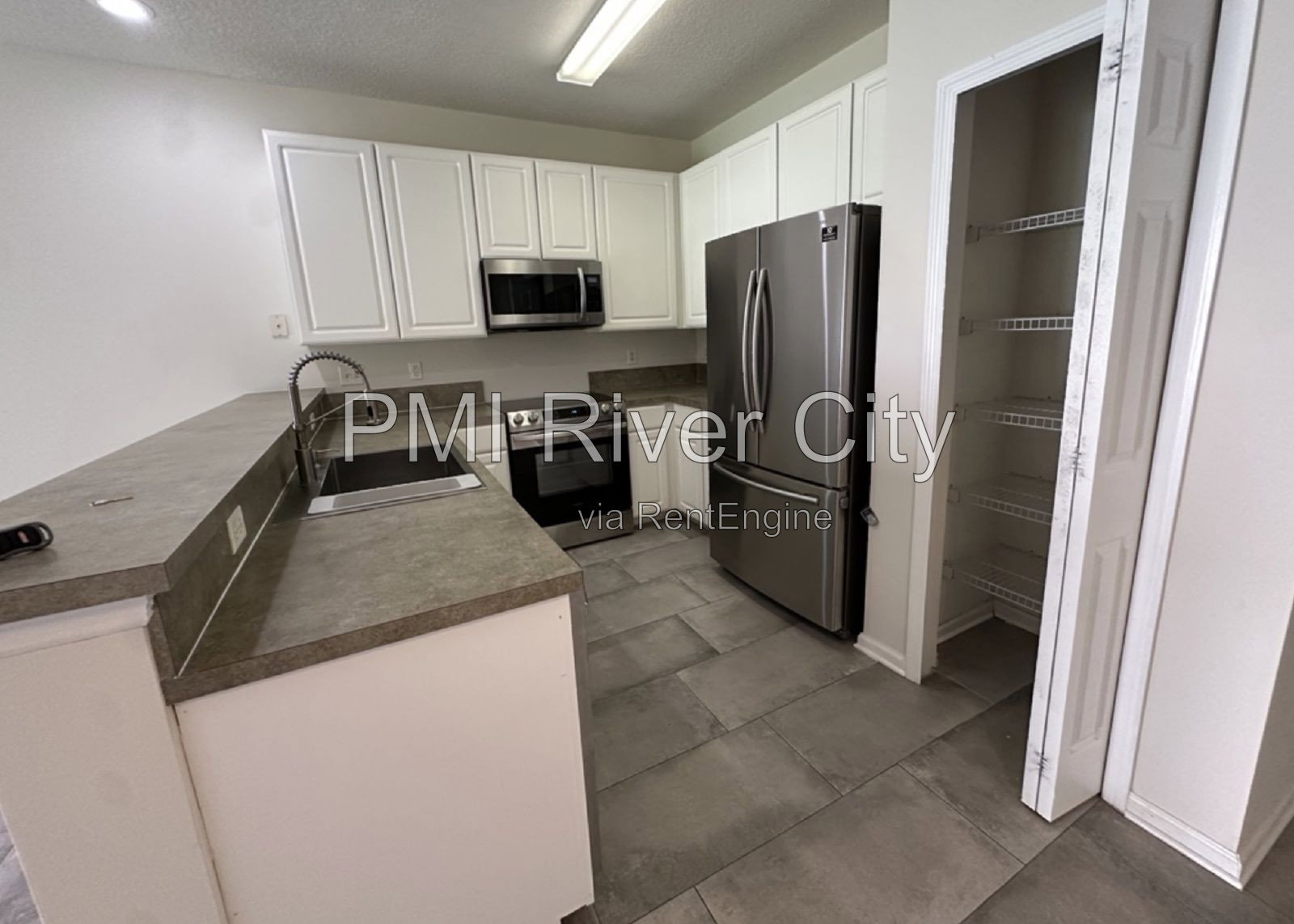 Gallery Image 0
